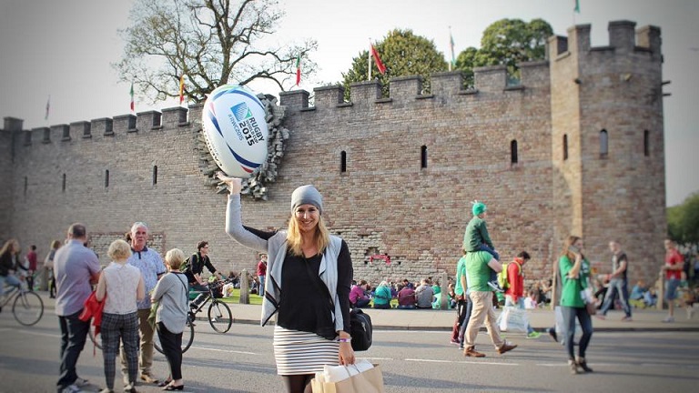 Carolina Maag studiert ein Semester in der walisischen Hauptstadt und empfiehlt: „Cardiff am besten zur Rugby‐ Season besuchen! Ein sehenswertes Spektakel, das man nicht verpassen sollte“